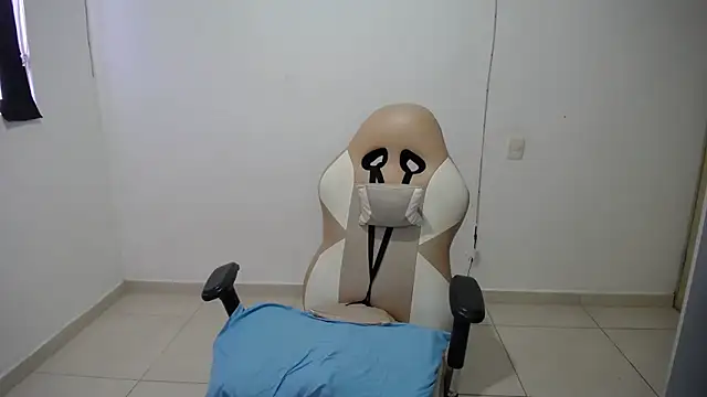 natalietits1's cam snapshot