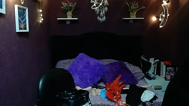 monika_256's cam snapshot