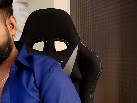 Jenni11Live live sex cam