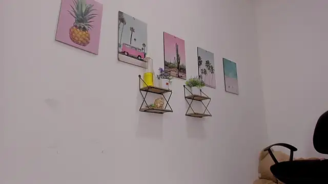 Emma_lean's cam snapshot