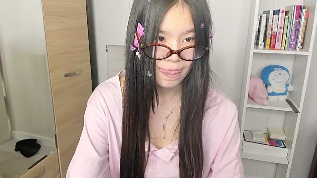 amiya_cute live sex cam