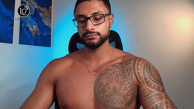 LiamGarcia1 live sex cam