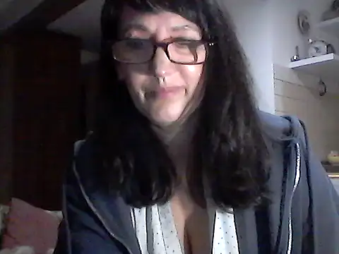 Elena48324's cam snapshot