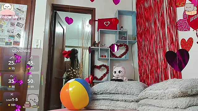 DestinyHills live sex cam