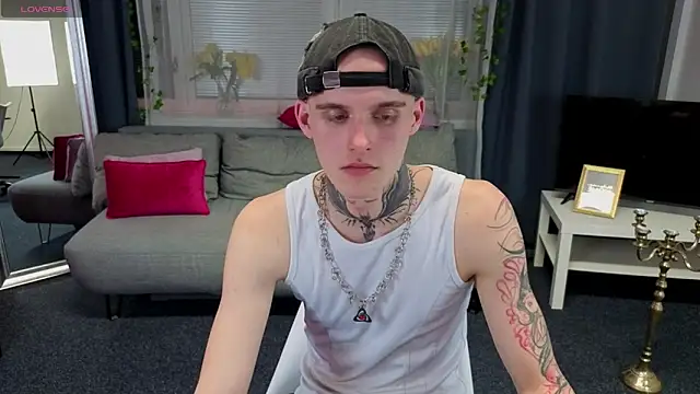 LucassMorgan live sex cam