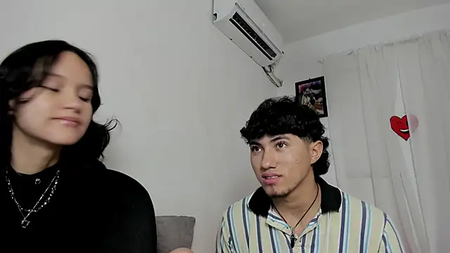 Laura_and_Kevin live sex cam