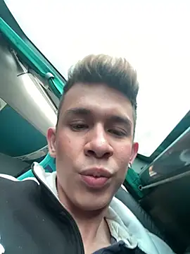 Juaan_Diick live sex cam