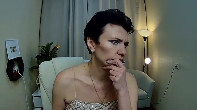 AvaSaturnian live sex cam