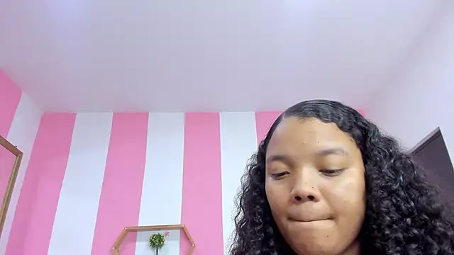 ISABELLA_020's cam snapshot