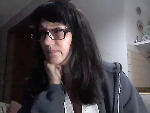 Elena48324's cam snapshot