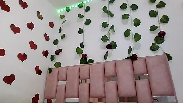 abby_moss_2's cam snapshot