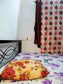 LoveLy-Soneya live sex cam