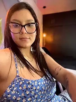 CherrySmirkXXX live sex cam