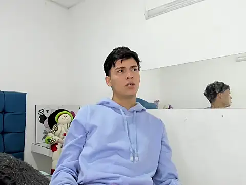 Aaron_Foxxx live sex cam