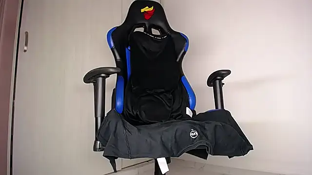 MAXJONES_2 live sex cam