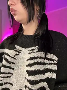 YourLittleDevil live sex cam