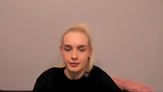 OliviaKisss live sex cam
