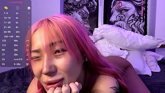 EIeniVanwart live sex cam