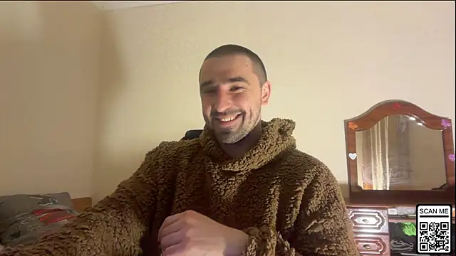 Hard_to_Obey's cam snapshot