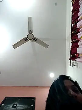 Cute-Janvi20 live sex cam