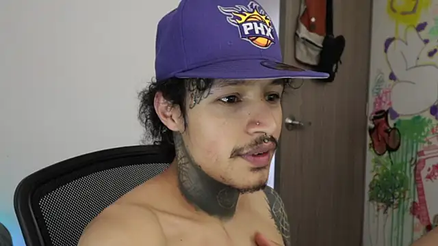 trieone's cam snapshot