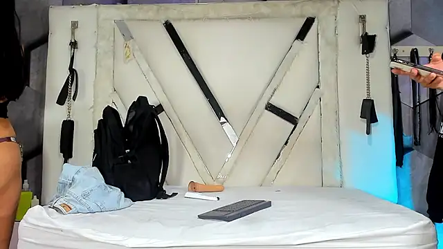 JamesAndHannah live sex cam