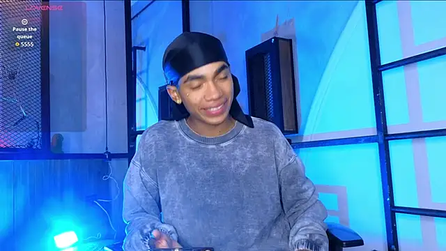 AlanCutee live sex cam