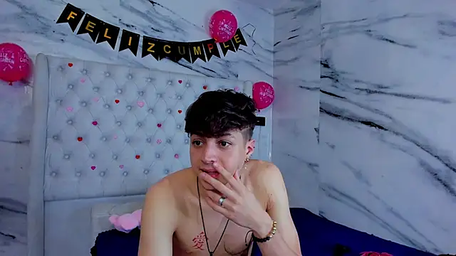 Ari_and_Storm live sex cam