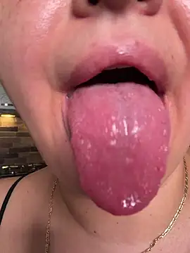 AnneKane live sex cam