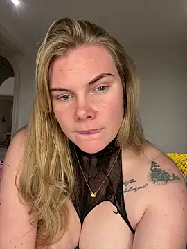 SexyBlondJoanna live sex cam