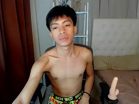 davincihugecock live sex cam