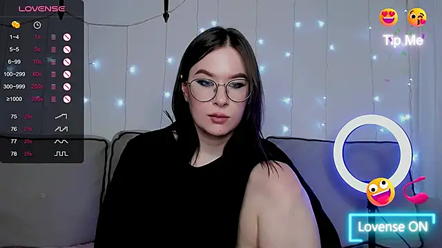 MyNameIsLilith's cam snapshot