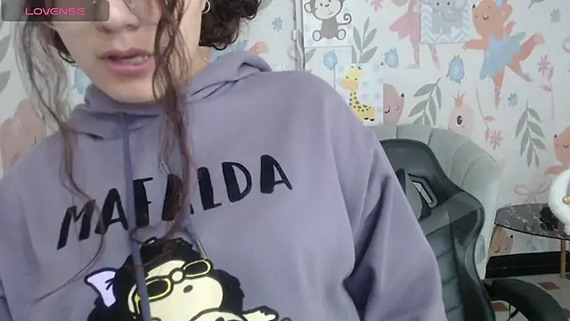 Velvet_Moon_V live sex cam