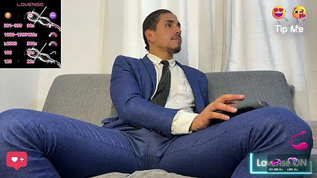 Tom_blunt96 live sex cam