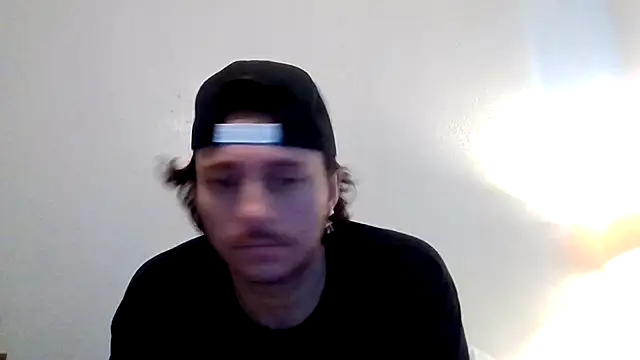 Tallhungandcloudy's cam snapshot