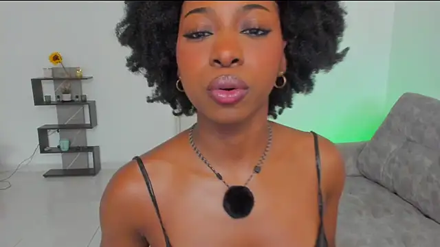 amatiisturr's cam snapshot