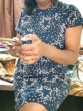 Meena_Meenakshi live sex cam