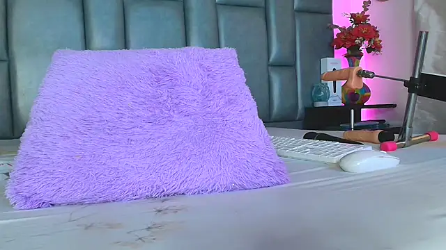 TashaNaughty4u's cam snapshot