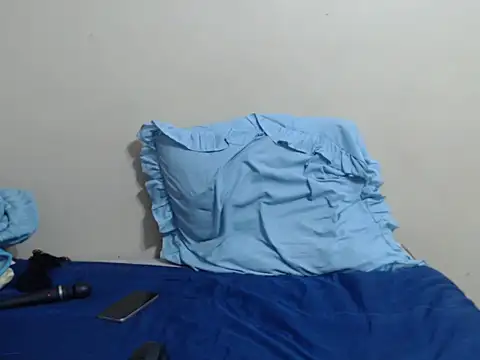 SexyLipss_'s cam snapshot