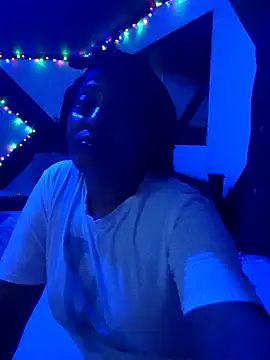 CHLOMA's cam snapshot