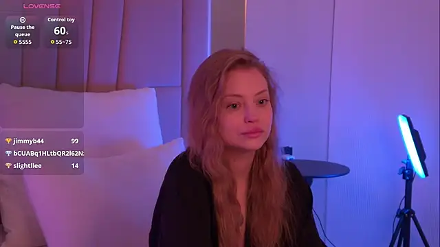 MollyHilton live sex cam