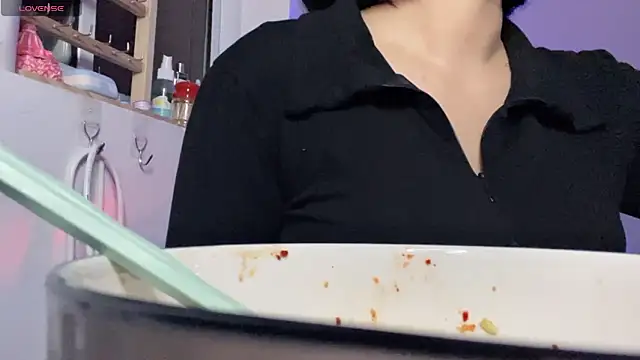 Tieu-May's cam snapshot