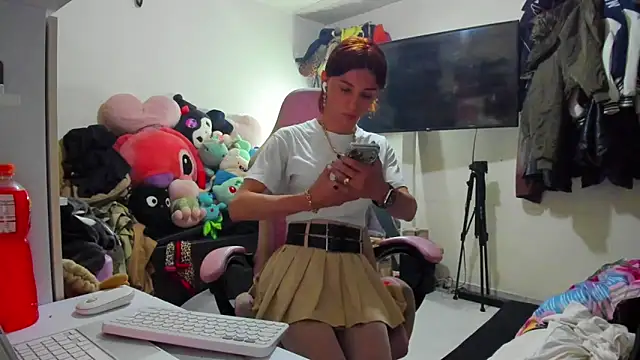 Lawrncesofiets live sex cam