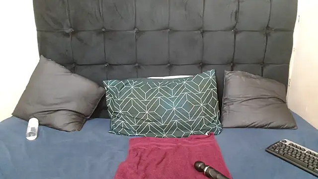 CaramelBootty's cam snapshot