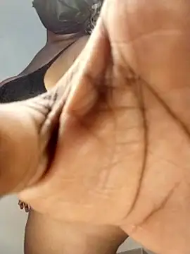 Shaila_ray's cam snapshot