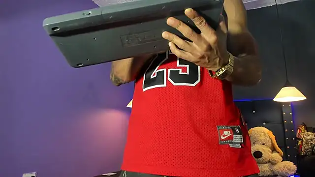 Salomon_koude live sex cam