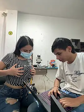 two_cam_latin live sex cam