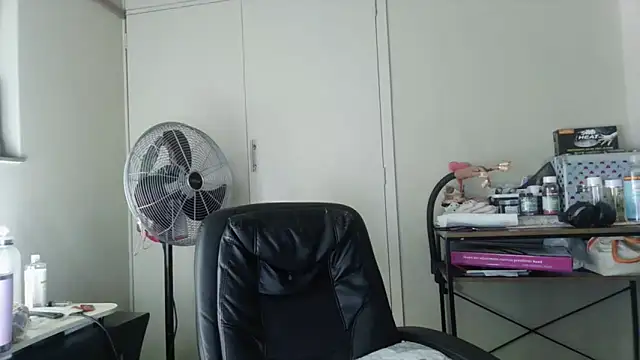 Stormy-Stella's cam snapshot