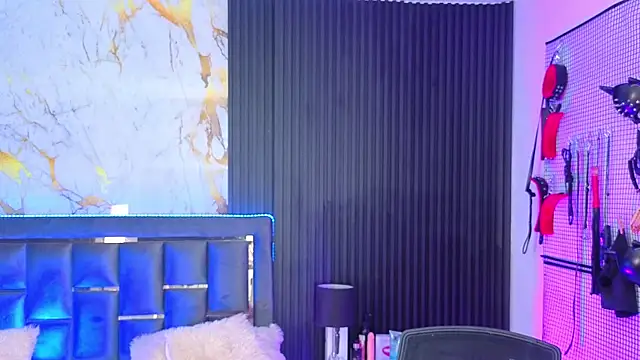 Issafoxx's cam snapshot