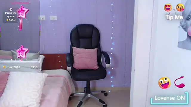 Paulina_627 live sex cam